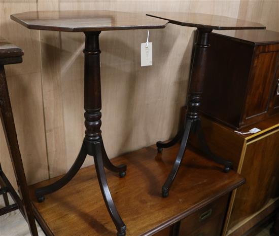 A pair of Regency-style octagonal topped wine tables W.51cm